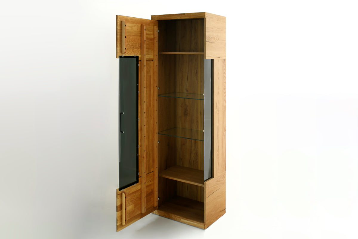 Oak Display Cabinet "Smukła Wieża"