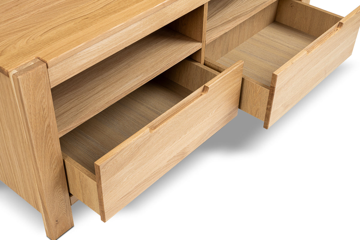 Oak TV Unit "Spokój Drewna"